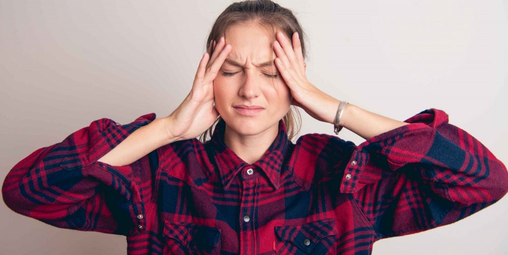 Čo je najlepšia prevencia migrény a čo pomáha doma? 7 tipov, ako jej predchádzať