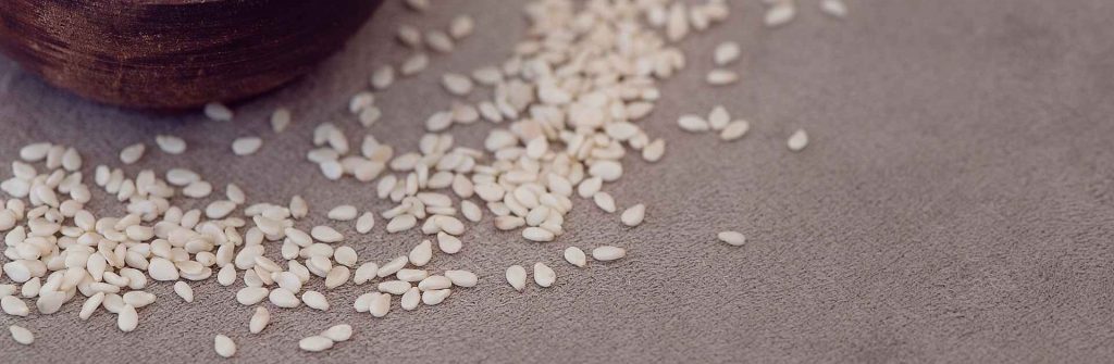 Sezamové semienka: Aké sú použitie a účinky na zdravie, čo obsahujú a denná dávka