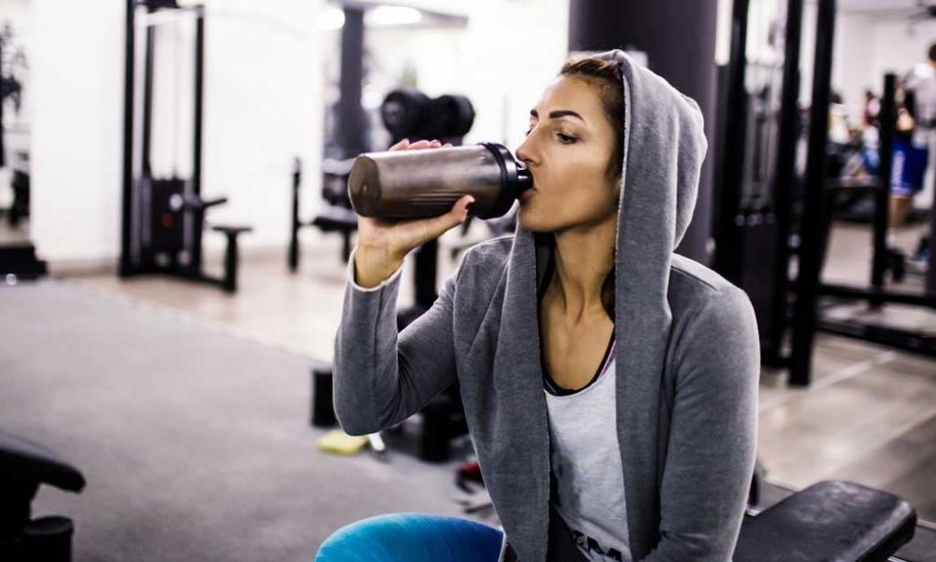 Proteínové drinky sú zdravé, pomáhajú na chudnutie a hodia sa aj po cvičení a tréningu